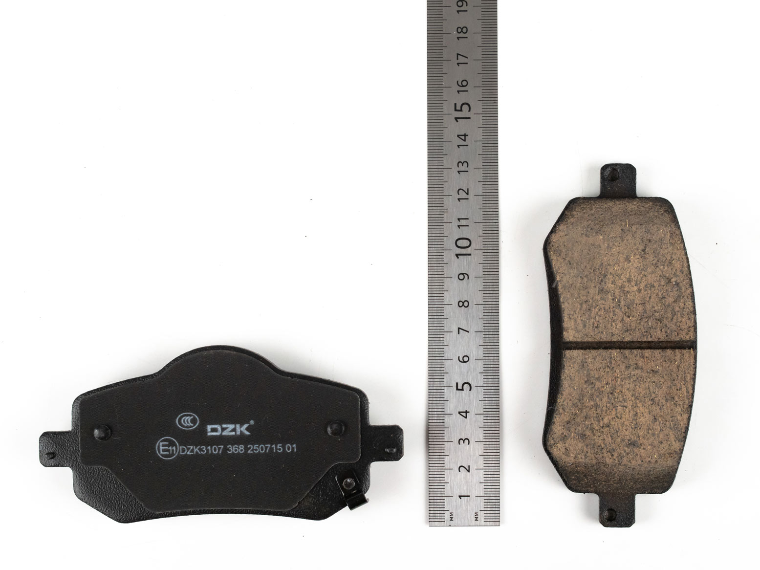 Передние тормозные колодки DZK для Chery Arizzo 8 GEN 1 2022-н.в. 1.6 AMT7 186 FWD