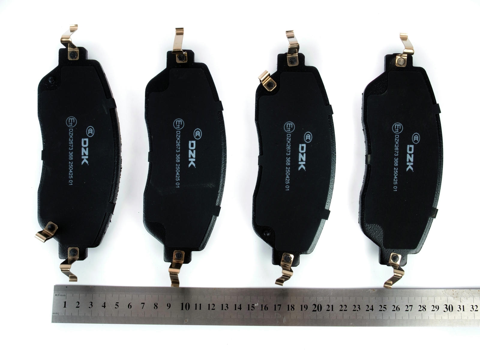 Передние тормозные колодки DZK для GWM POER GEN 1 2019 -н.в. 2.0 AT8 218 4WD