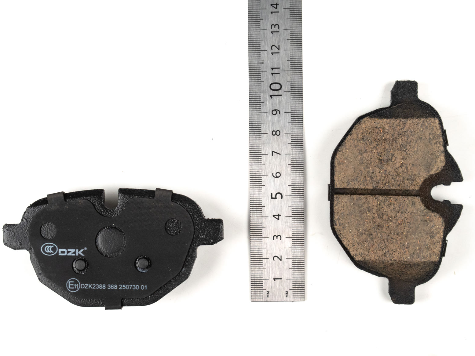 Задние тормозные колодки DZK для BMW X3 (F25) 2010 - 2017